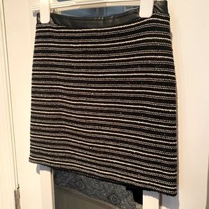 Sanctuary Black and Gold Sequin Skirt. Size S